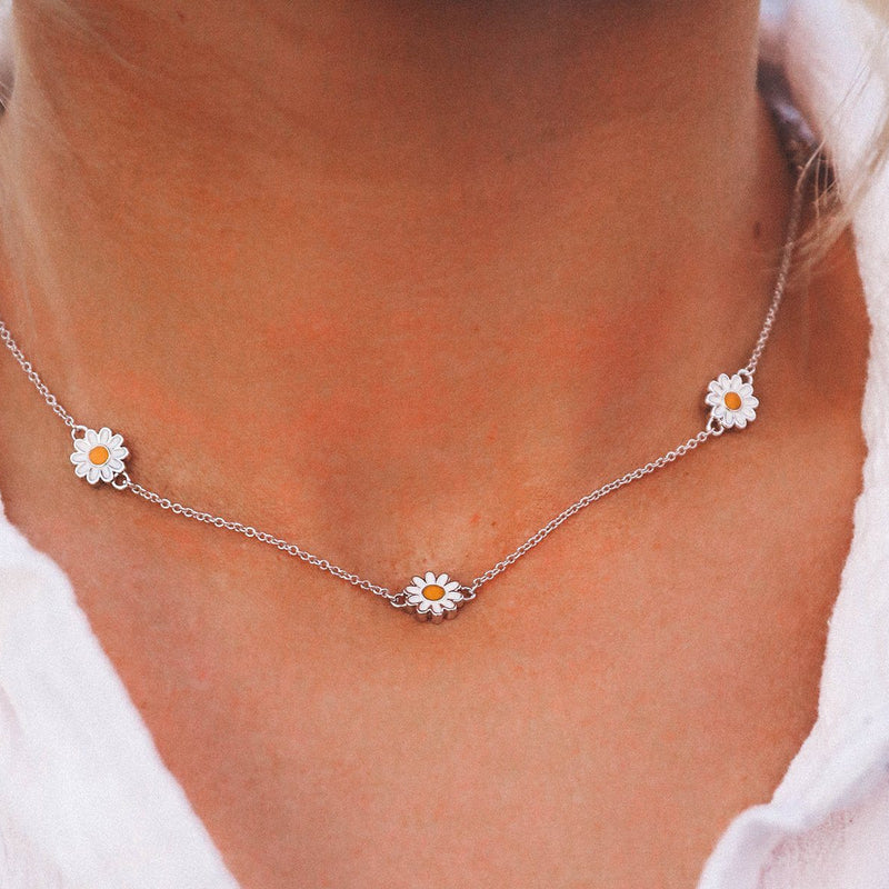 Daisy Choker 3