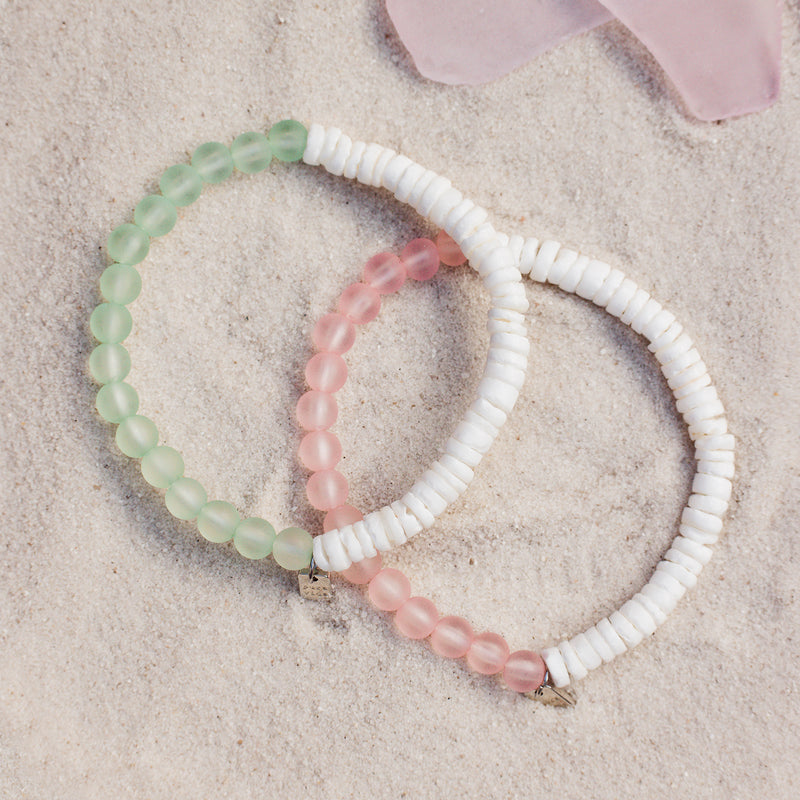 Puka Shell & Frosted Bead Stretch Bracelet 8