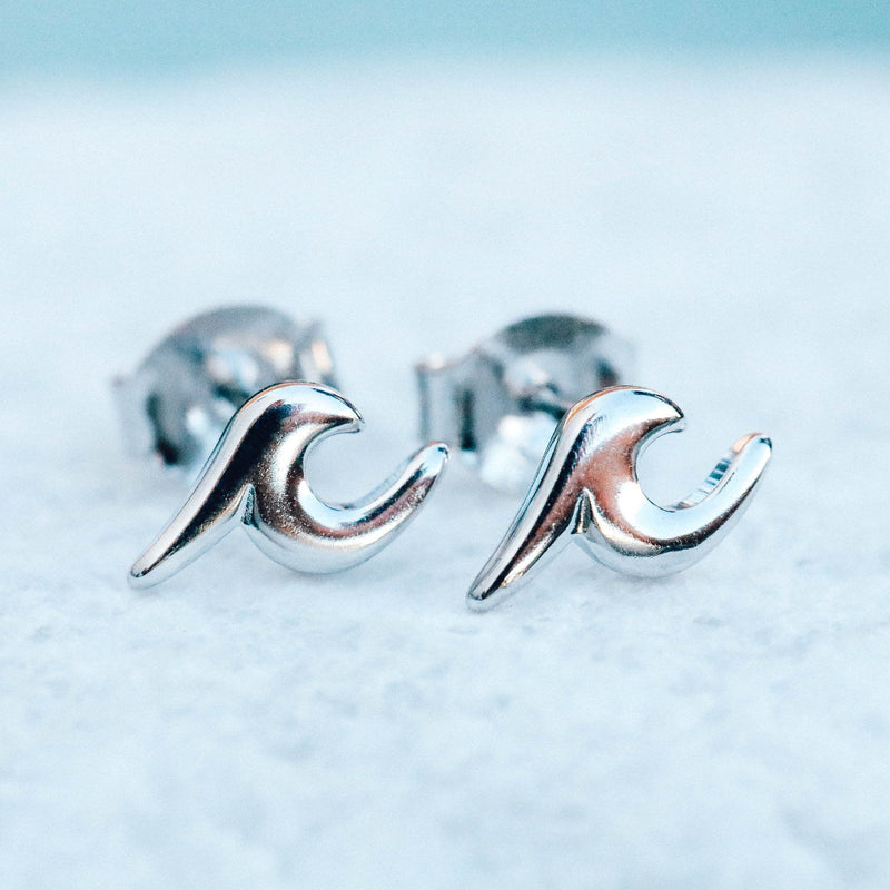 Wave Stud Earrings 9