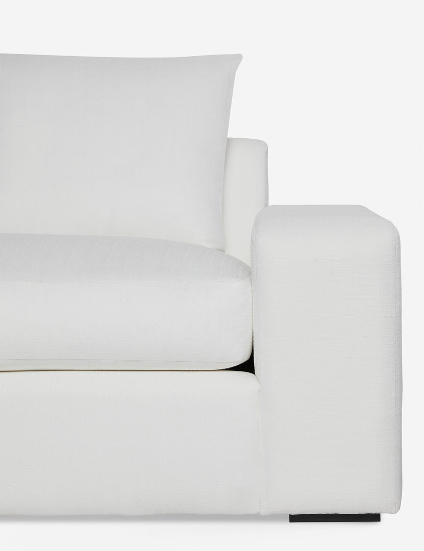 #color::white-performance-fabric #configuration::left-facing