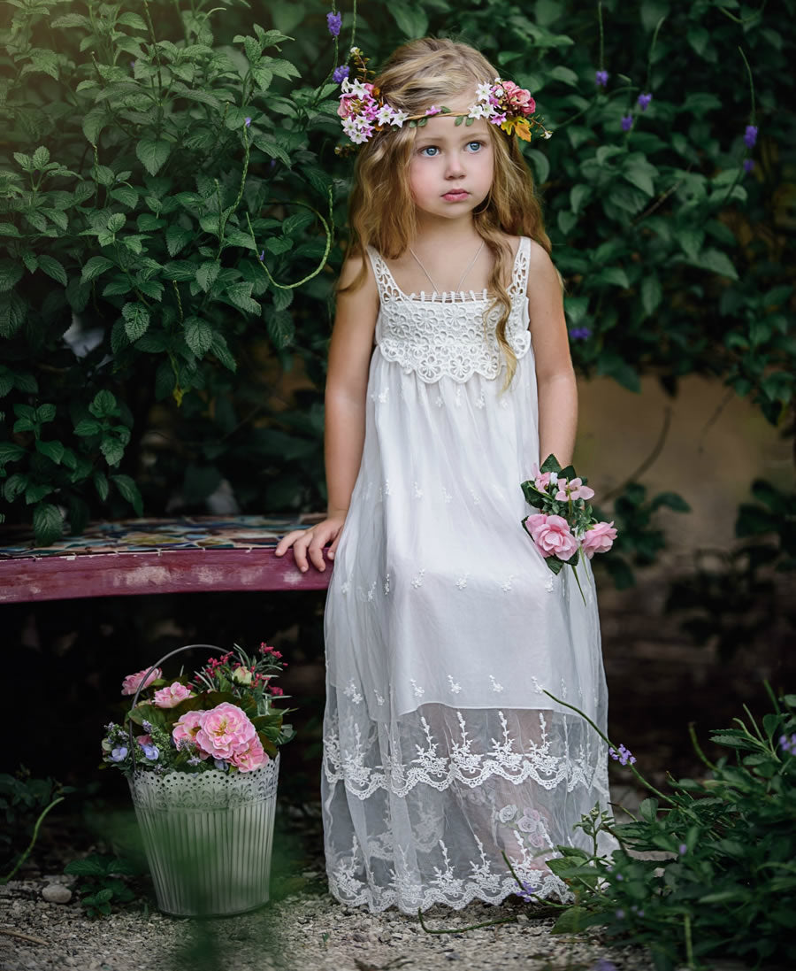 19 Bohemian Flower Girls Dresses Perfect for Summer Beach 