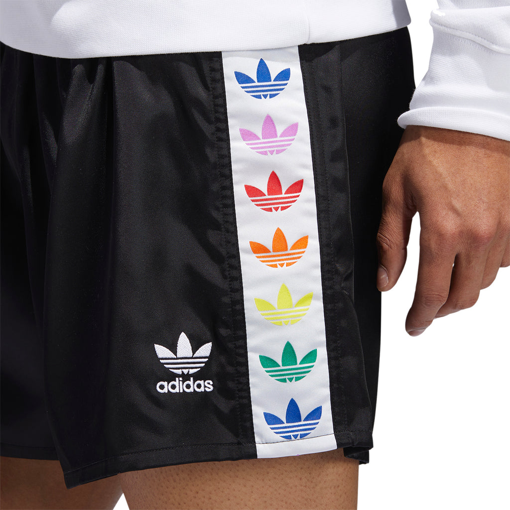Aja Para exponer justa adidas Originals Pride Trefoil Tape Shorts - Black – ViaductClothing
