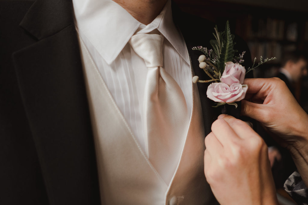 Groom's attire