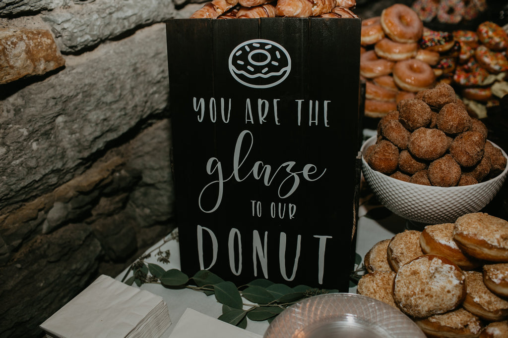 Wedding Desert Donuts | Danielle and Steve's Wedding | Kennedy Blue