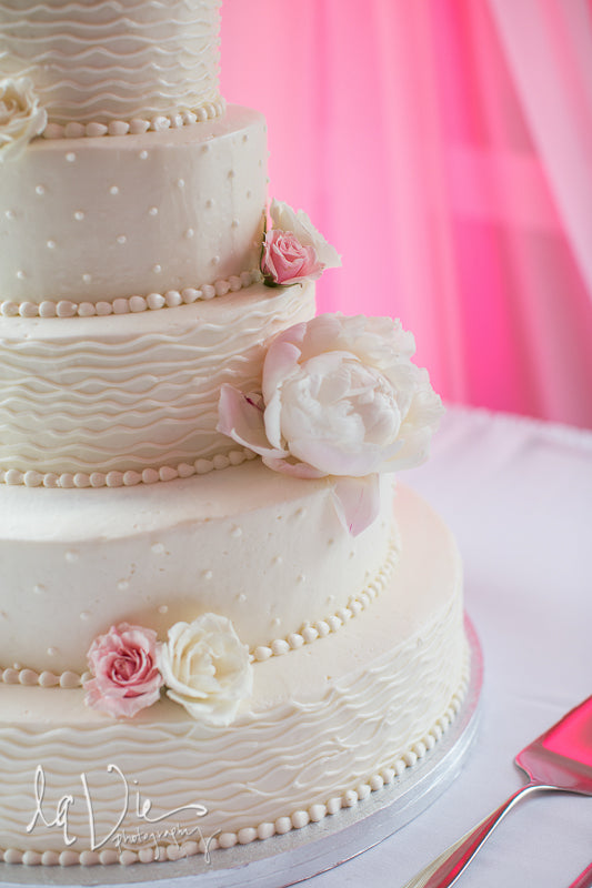A gorgeous blush wedding cake! | A Simply Chic Wedding Day | Your Something Blue