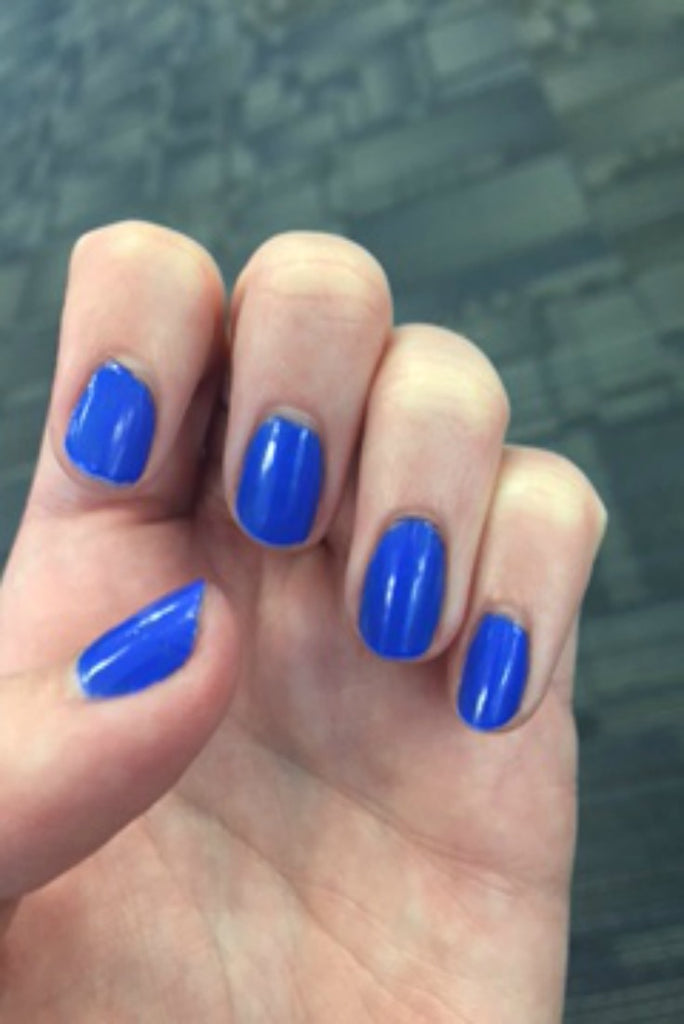 Classy manicure for your wedding 'Something Blue'