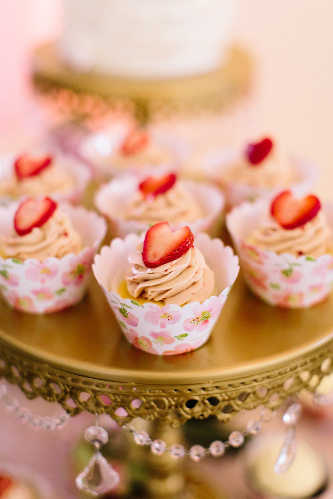 Delicious cupcakes by Enticing Icing | Floral Graffiti Inspiration at The Big Fake Wedding