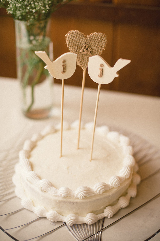Sweet and simple DIY cake toppers.
