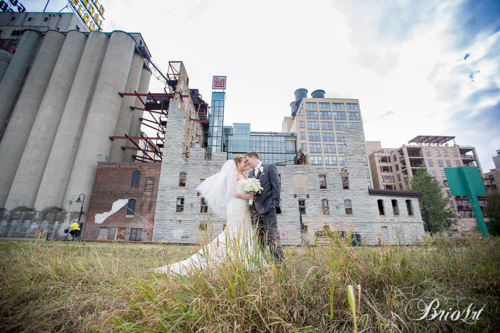 This downtown wedding location is picture-perfect! | A Romantic Jewel-Tone Wedding