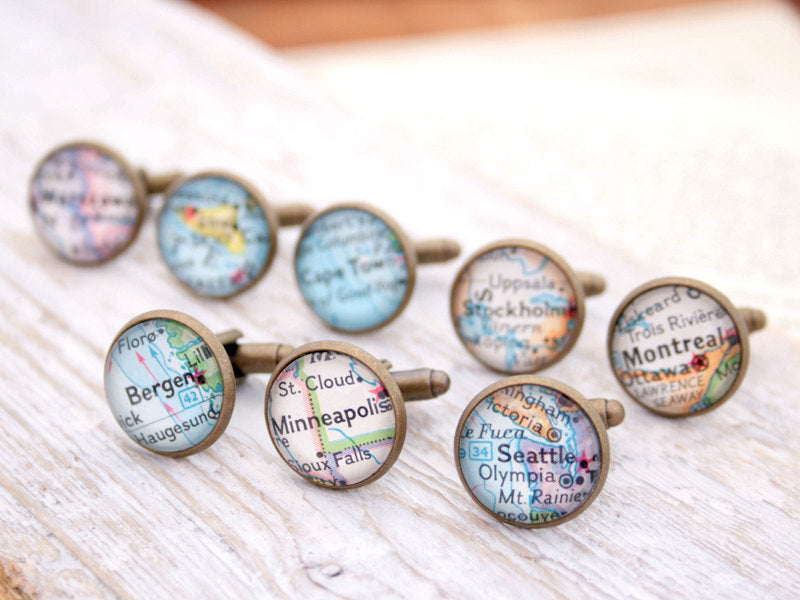Custom map cufflinks are a perfect gift for the groomsmen | Ways to Use Maps and Globes in Your Wedding Decor
