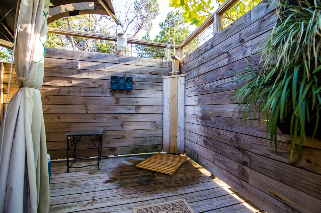 Outdoor Shower at Sinya on Lone Man Creek