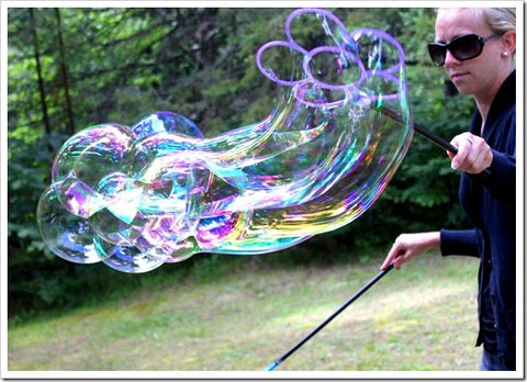 Extreme Bubbles Inc. makes bubble toys, big bubble wands, giant bubble kits and bubble solution that work better than homemade giant bubble recipes and do it yourself bubble wands