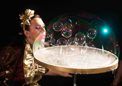 Extreme Bubbles Inc. makes bubble toys, big bubble wands, giant bubble kits and bubble solution that work better than homemade giant bubble recipes and do it yourself bubble wands