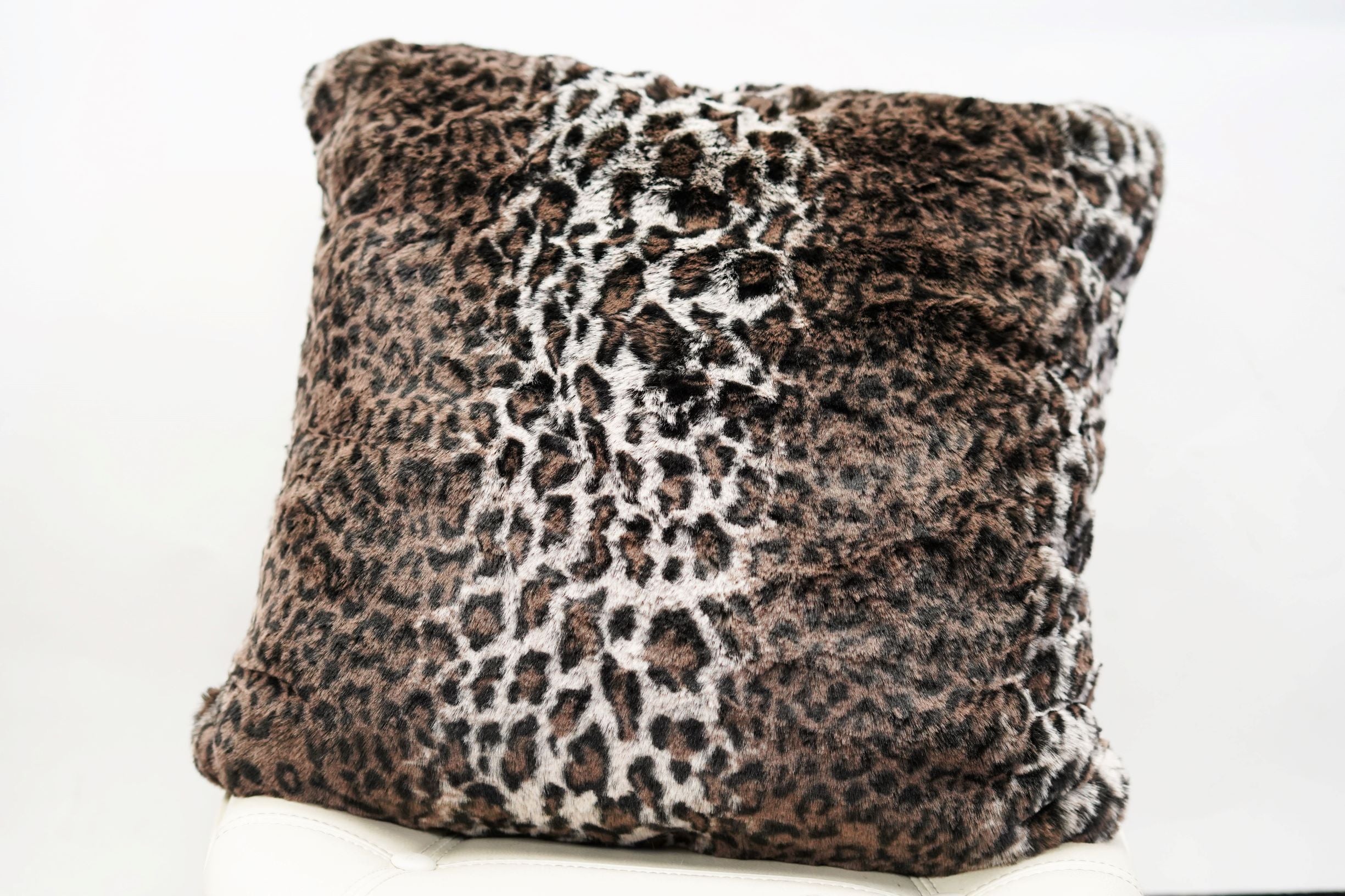 Leopard Cheetah Jaguar Feline Animal Print Soft Cozy Fuzzy Faux Fur Th –  Makymo