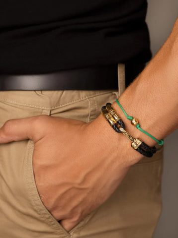 How to Wear a Bracelet: A Gentleman's Guide on Wearing Jewelry – Nialaya