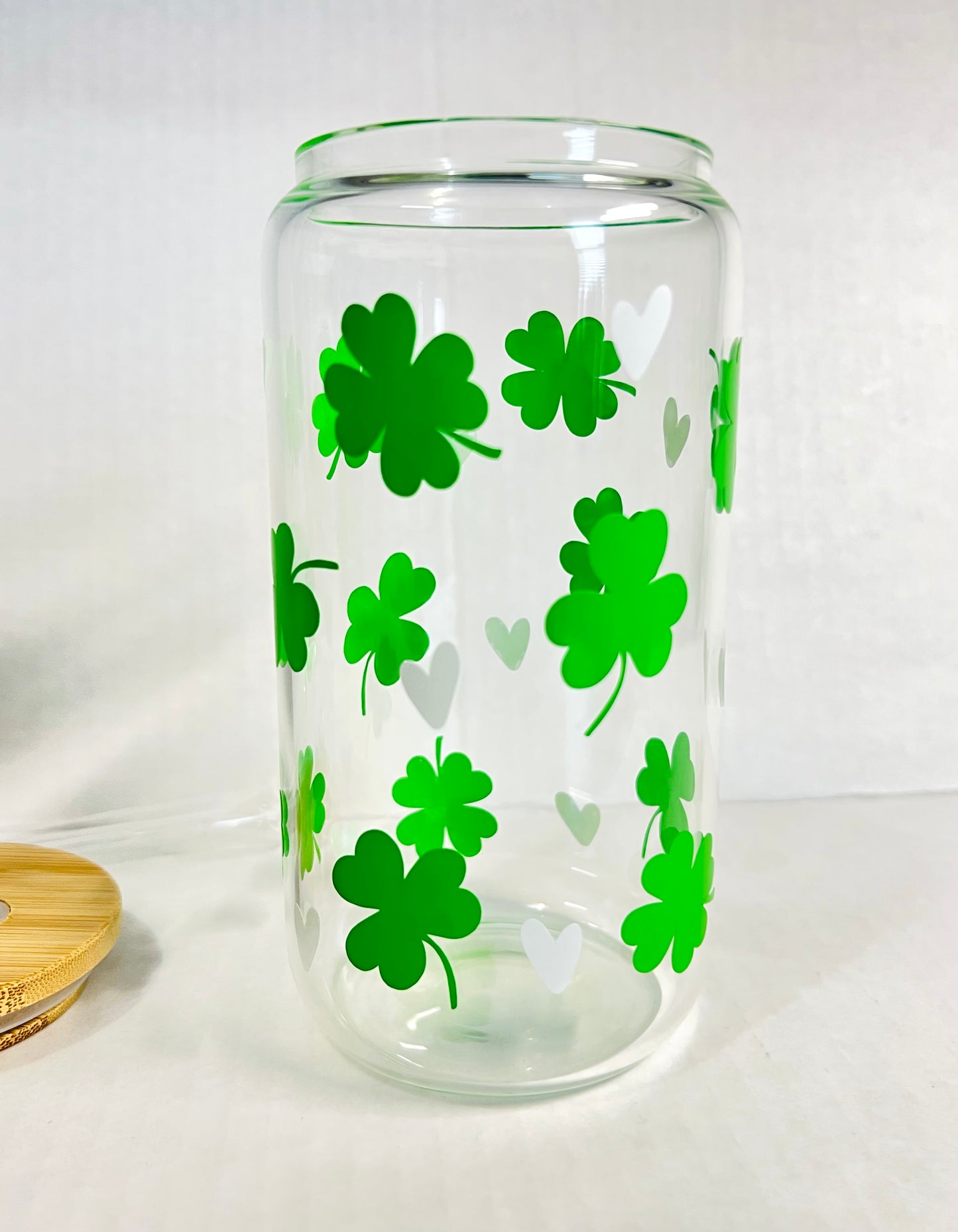 Shamrock Hearts Glass Can