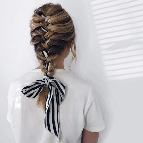 Tresse avec foulard pour cheveux