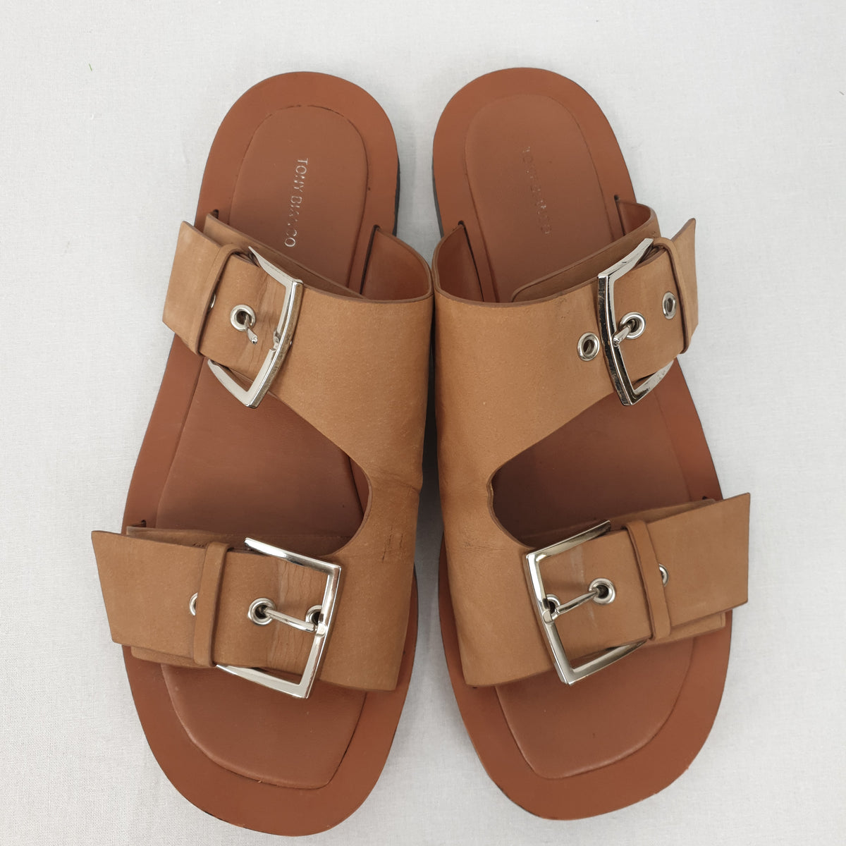 TONY BIANCO Tan Leather Slides Womens Size 41 – Yesterdays Thrift