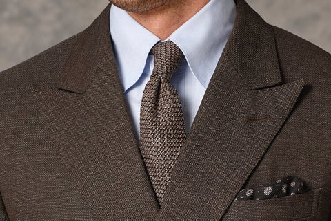 DOUBLE FOUR-IN-HAND KNOT