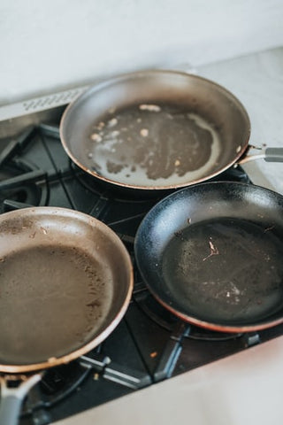 How to properly clean your frying pans kitchen hacks