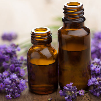 Essential oils used for Aromatherapy for better pregnant sleep 