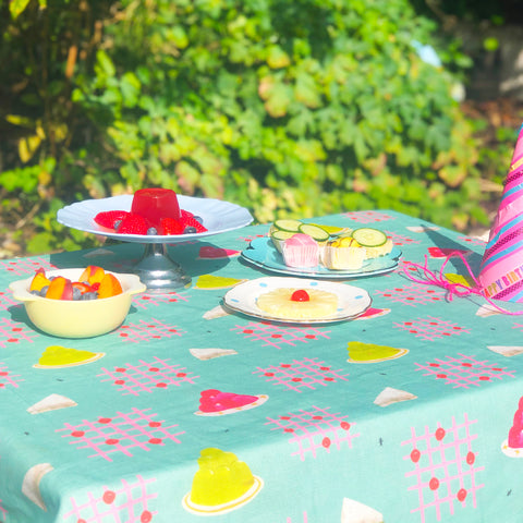 retro-tea-party-jelly-tablecloth