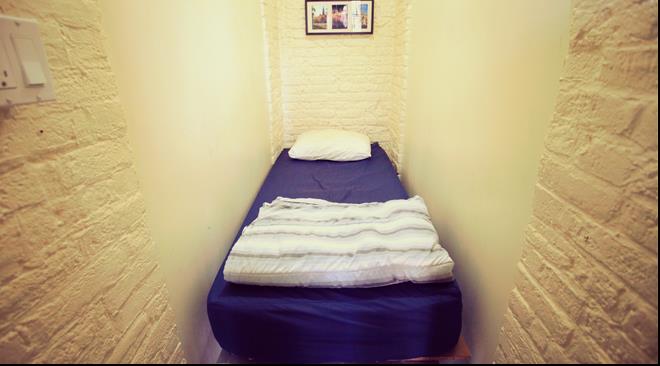 single cell ottawa jail hostel cabinzero