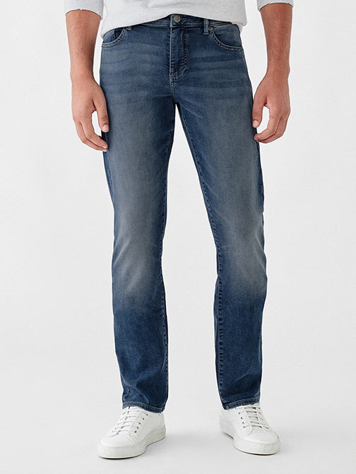 DL1961 Russell Slim Straight Jean in 