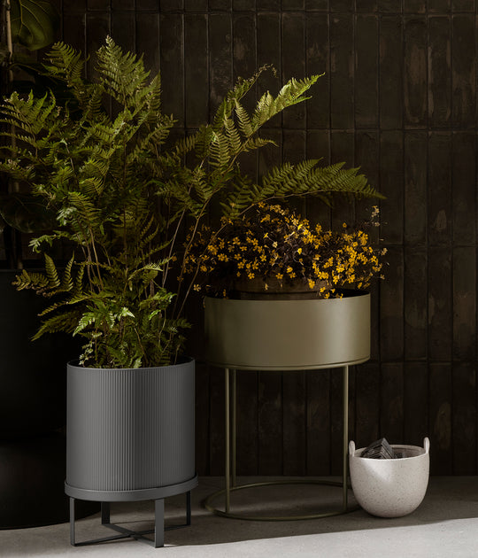 Vrijgekomen effectief Rustiek Pots, jars and hangers for plants | Spruce up your home – ferm LIVING