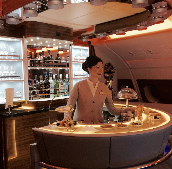 first-class-bar-emirates-airlines