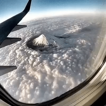 mount-fuji-airplane-view