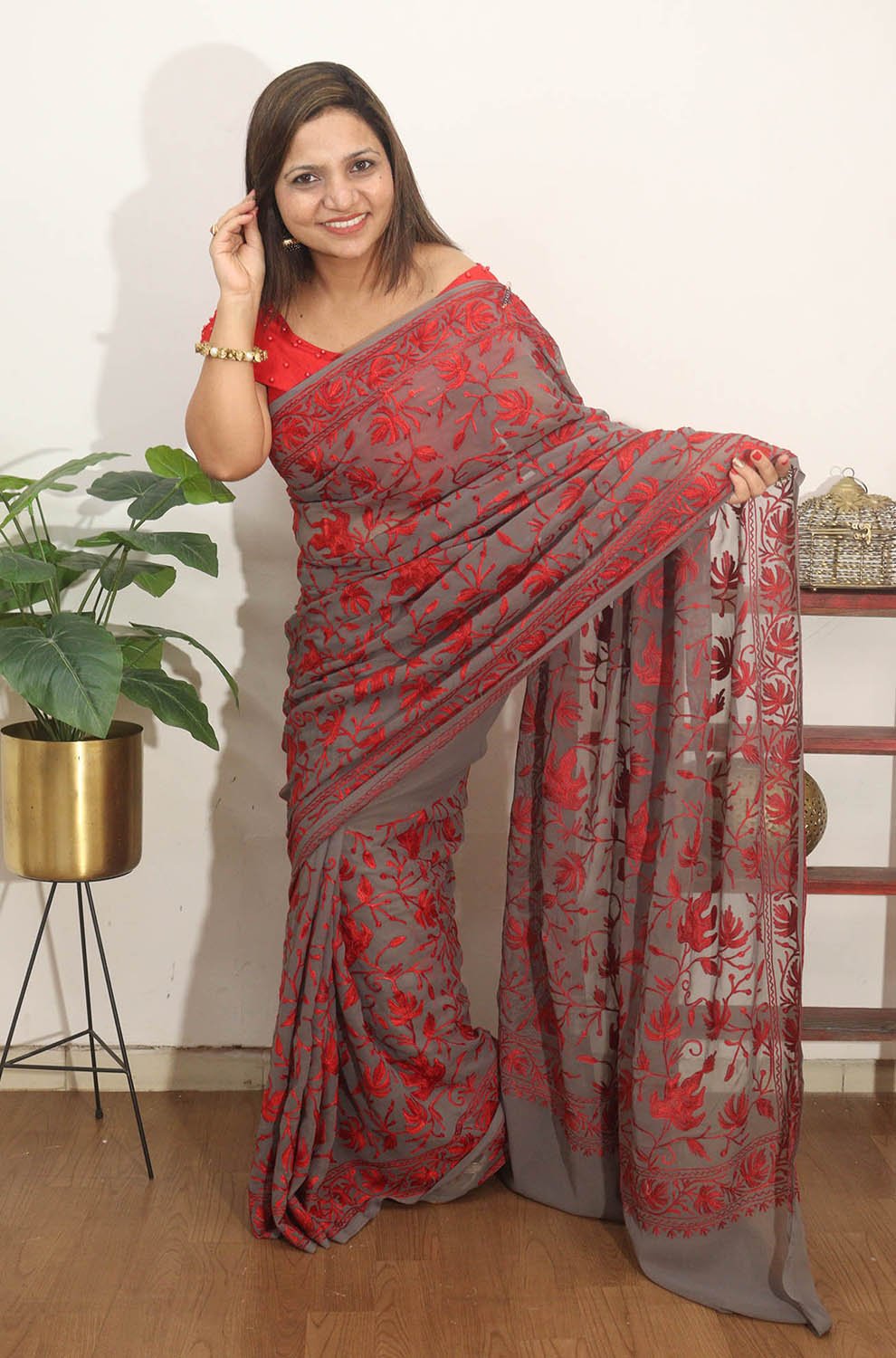 Grey Embroidered Kashmiri Aari Work Georgette Saree Luxurionworld