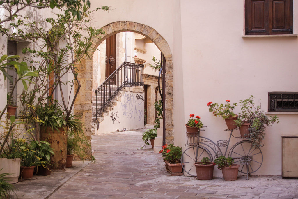 streets of crete greece