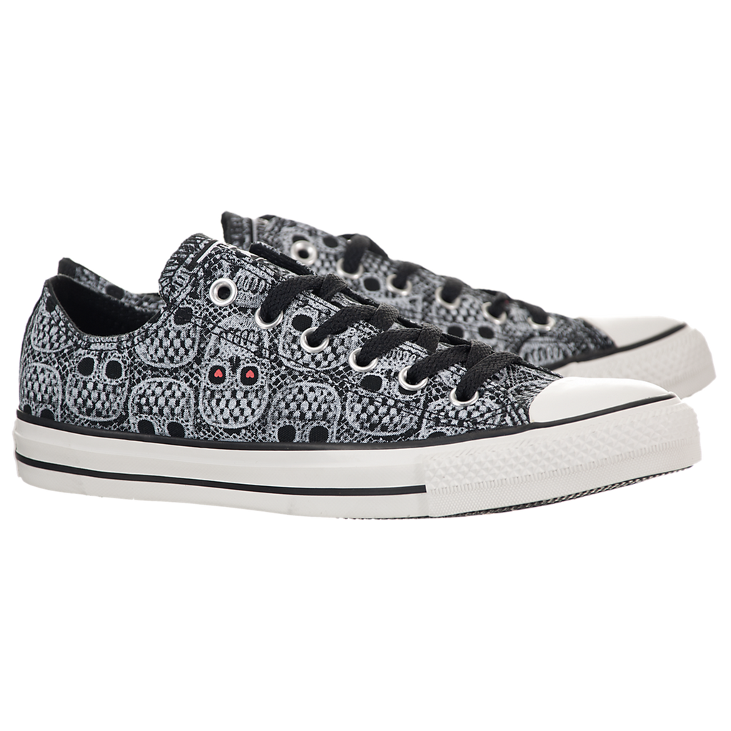 chuck taylor skulls converse