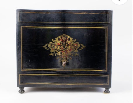 A cave à liqueur with boulle inlay