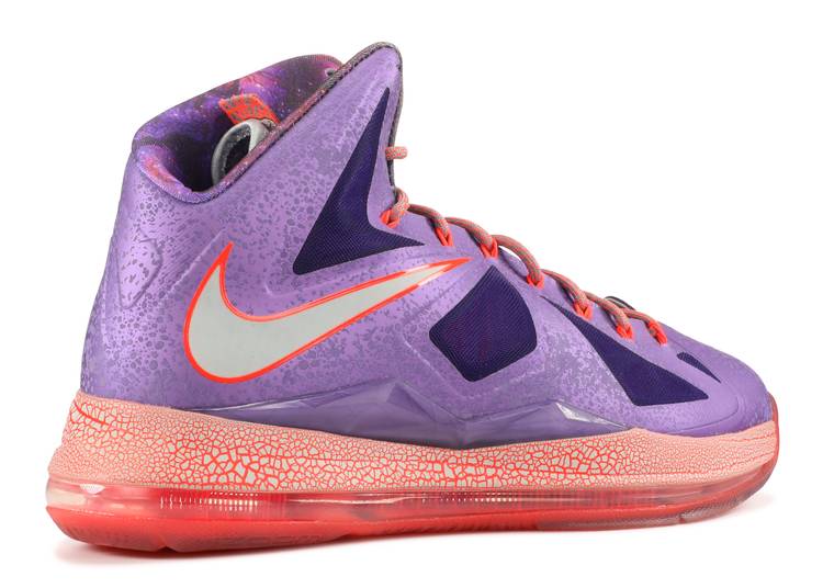 lebron 10 extraterrestrial