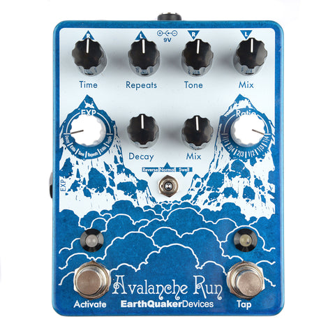 Earthquaker Devices Avalanche Run Stereo Delay and Reverb | Chicago