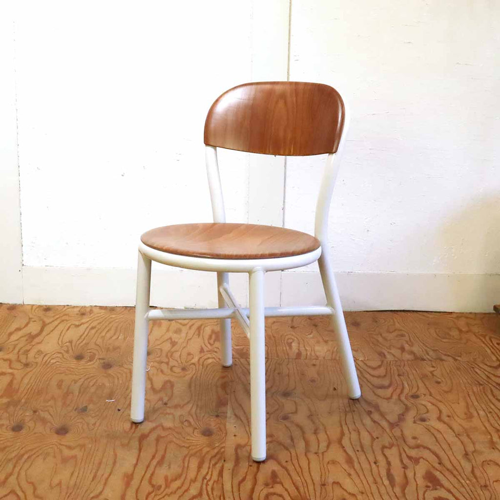 爆買い！】 期間限定値下 未使用 1脚 B MAGIS 《Pipe chair wood