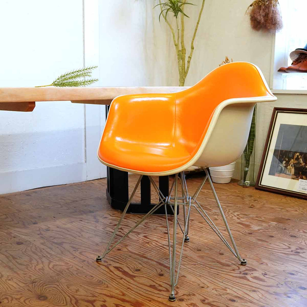 春早割 HERMAN MILLER イームズ レザーチェア オレンジ