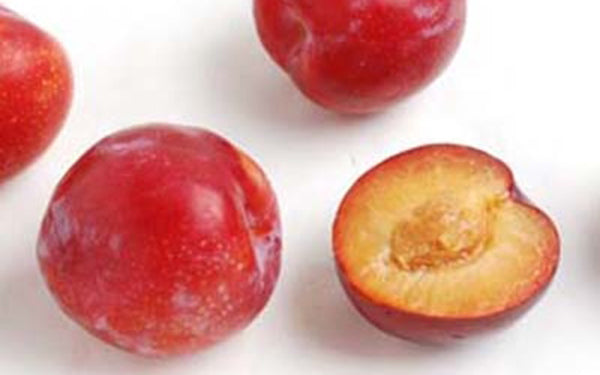 Organic Plums