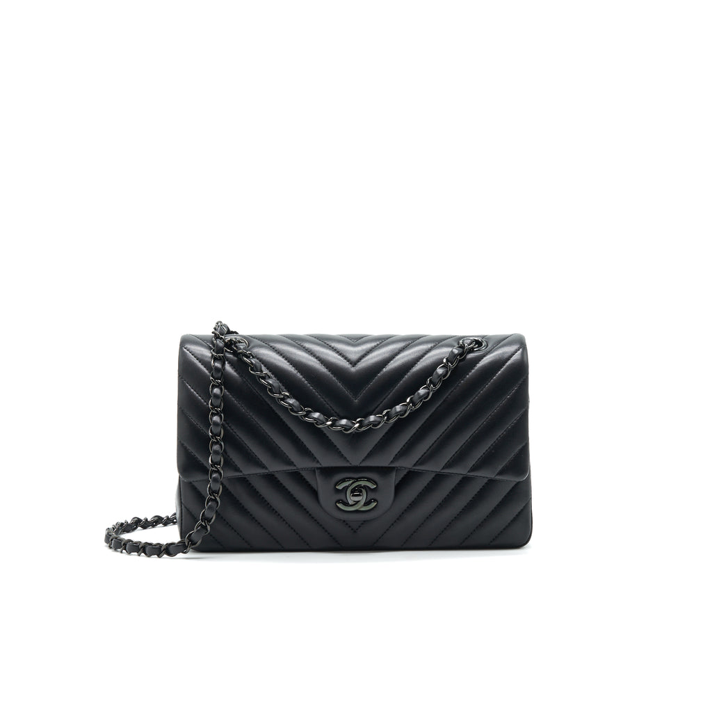 chanel black chevron bag