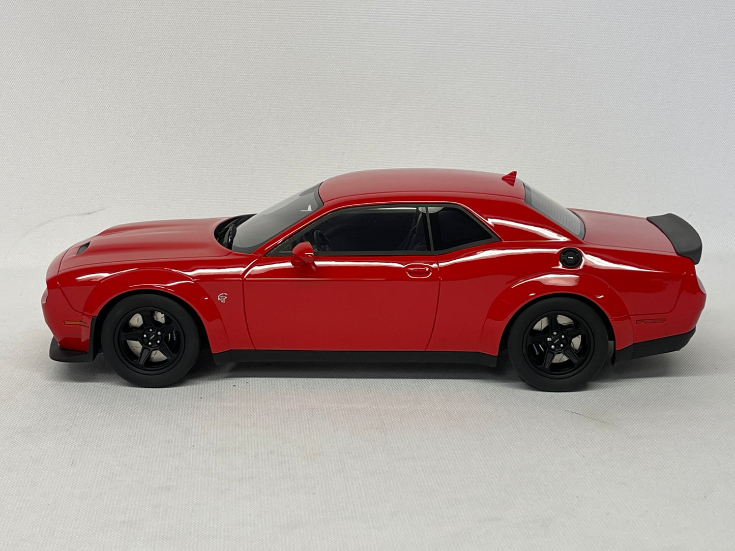 Dodge Challenger SRT Super Stock . 2021 . 1/18 Scale. GT Spirit . (US042)