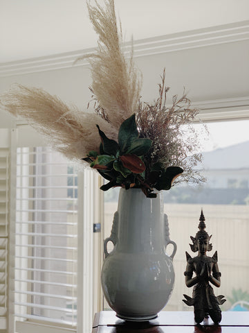 property styling thirroul Bulli Austinmer pampas grass palm leaves dried flowers blog white urn bedroom styling design 