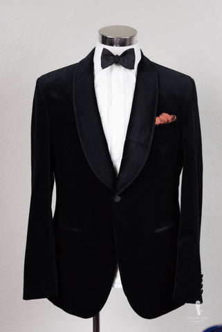 How to Wear a Tuxedo at a Black Tie Event