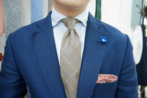 How to Wear a Lapel Flower with a Business Suit