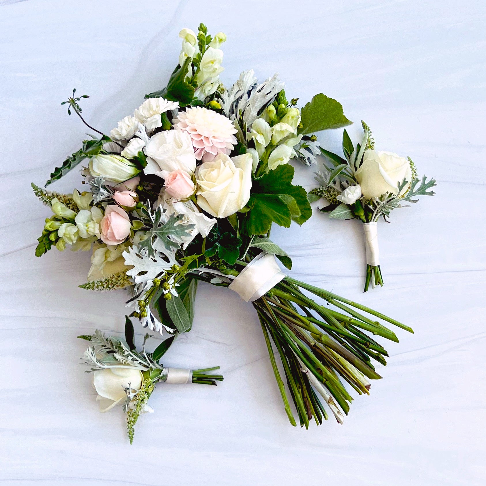 Santa Barbara courthouse wedding flowers