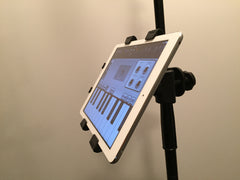 IK Multimedia’s iKlip 2 with iPad