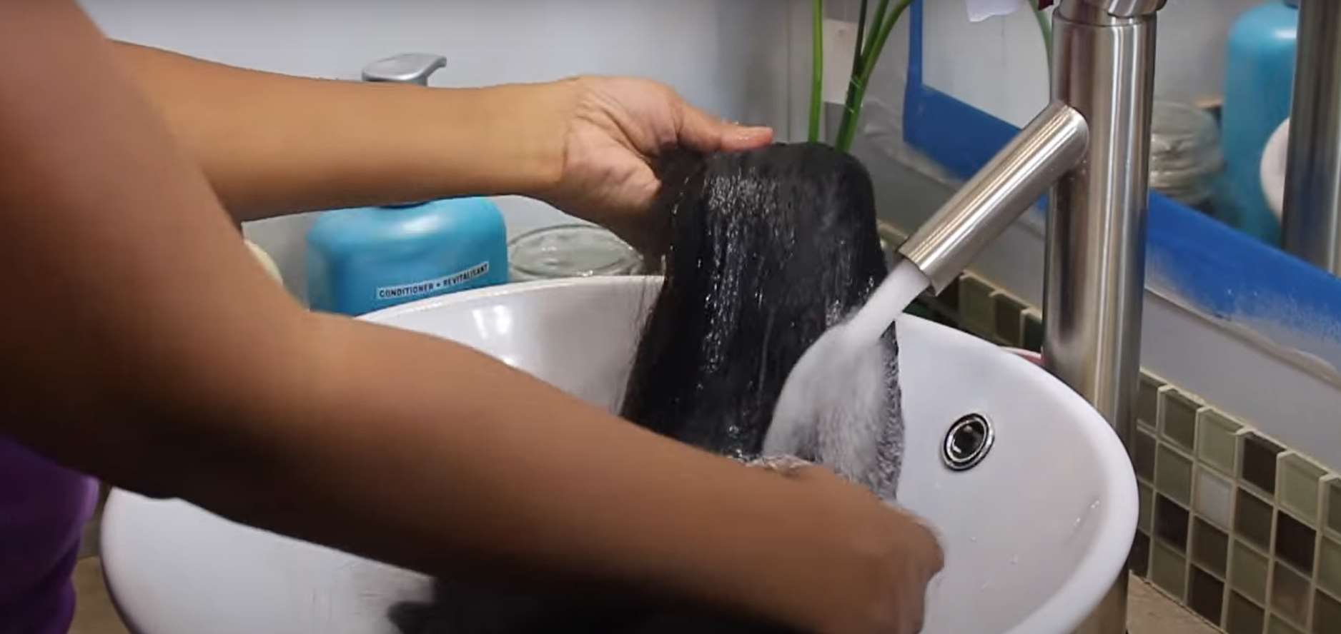 how to wash a wig