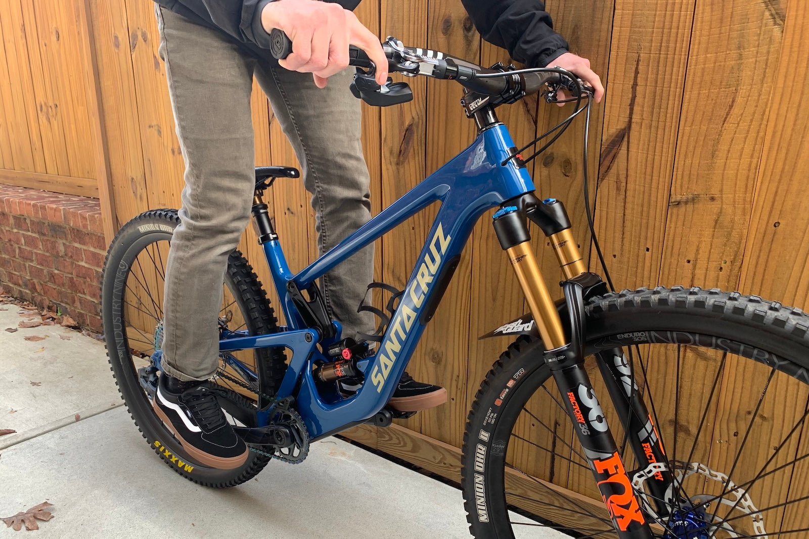 coil shock on trail bike