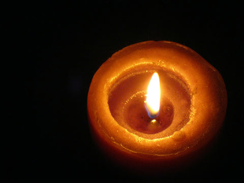 Tunneling candle